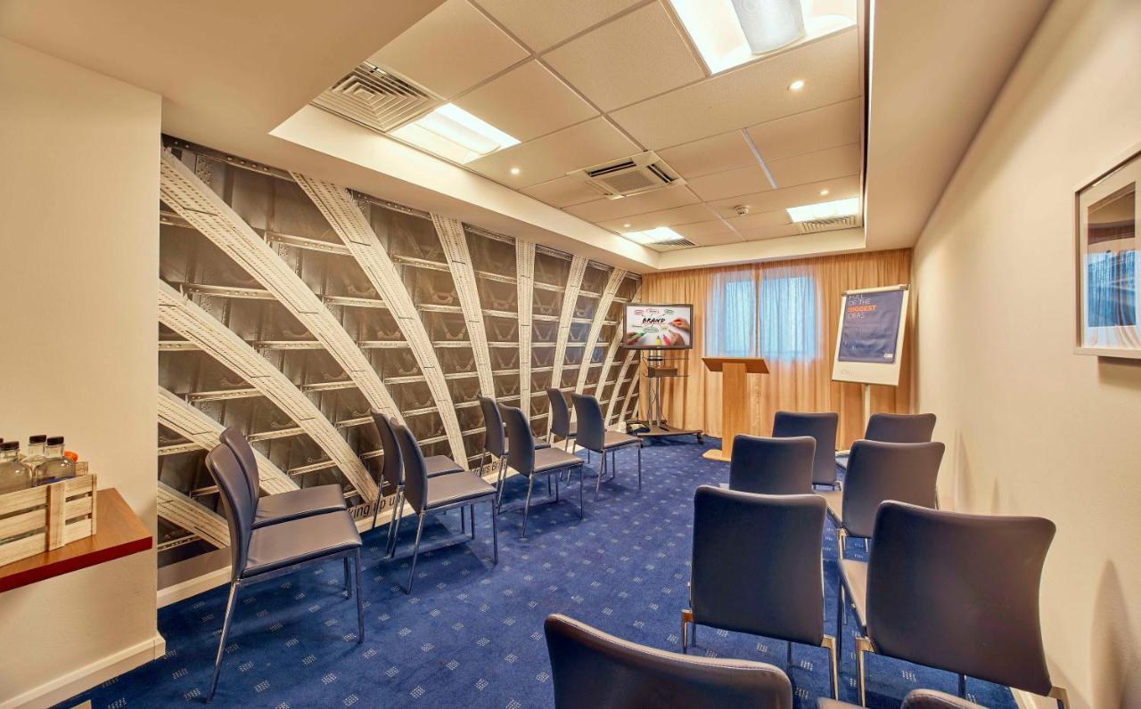 斯特拉福德假日快捷酒店（Hotel Holiday Express Stratford By Ihg）